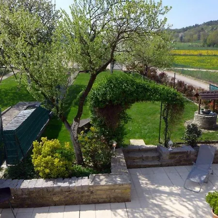 Familial Avec Terrasse, Garage Et Jardin Clos A - Fr-1-611-35 Pont-la-Ville
