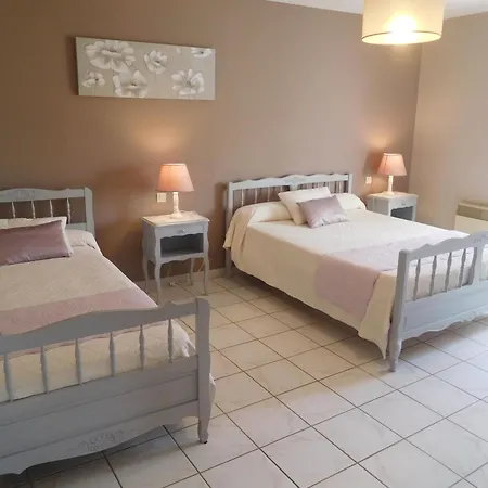 Familial Avec Terrasse, Garage Et Jardin Clos A - Fr-1-611-35 *